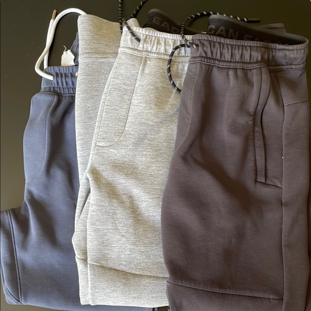 American Eagle Outfitters Gray and Black Sweatpants Relaxed Fit